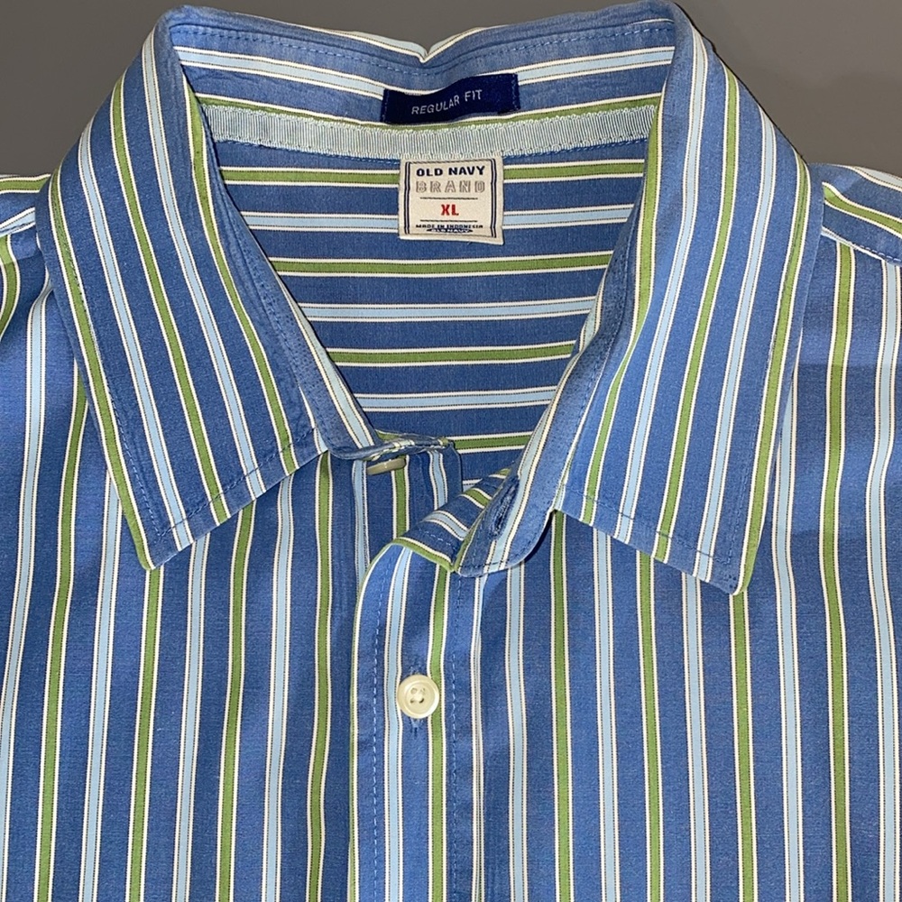 Men’s sold Navy dress shirt